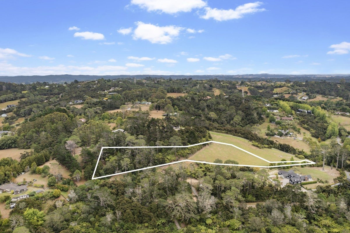 69 Collings Drive, Lucas Heights, Auckland - Carousel 1
