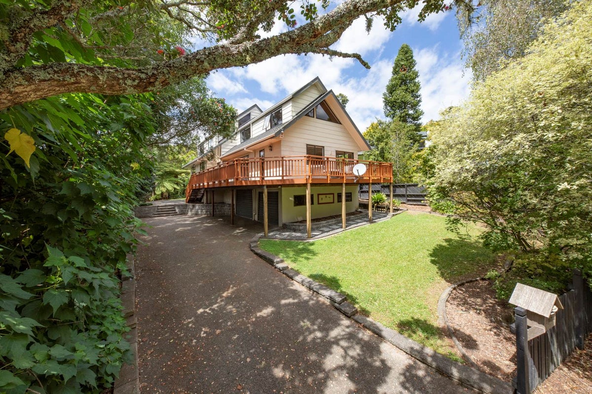 42 Wirihana Road, Titirangi, Auckland - Carousel 1