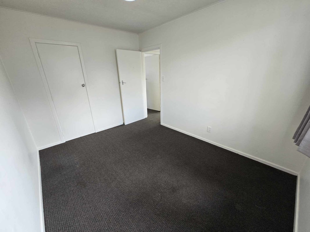 107b CLOUSTON PARK RD, CENTRAL, UPPER HUTT - Carousel 8