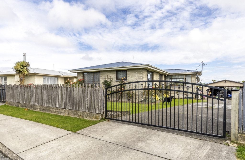 6 Skye Street, Heidelberg, Invercargill - Carousel 1