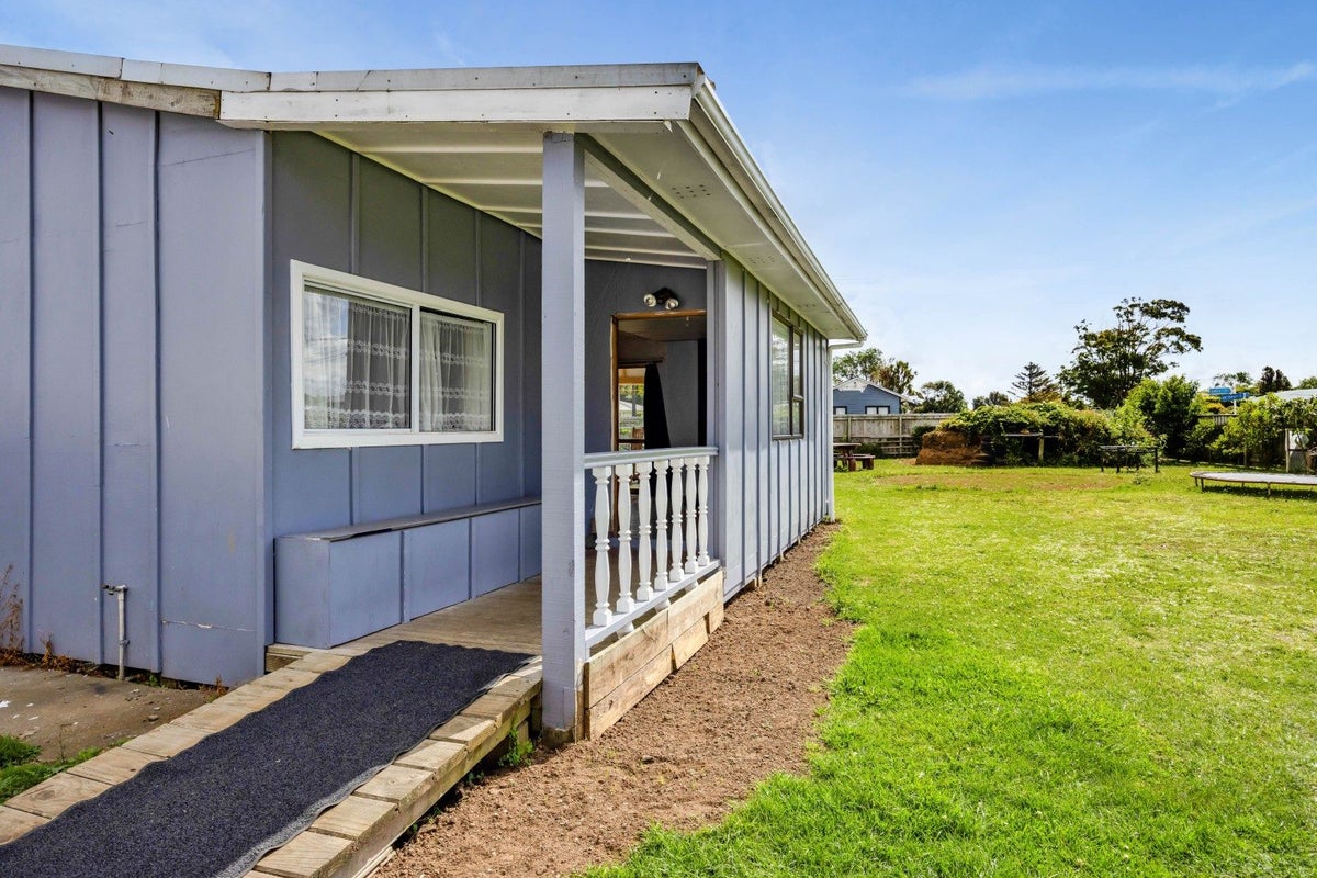 4 Von Tempsky Street, Normanby, Hawera - Carousel 2