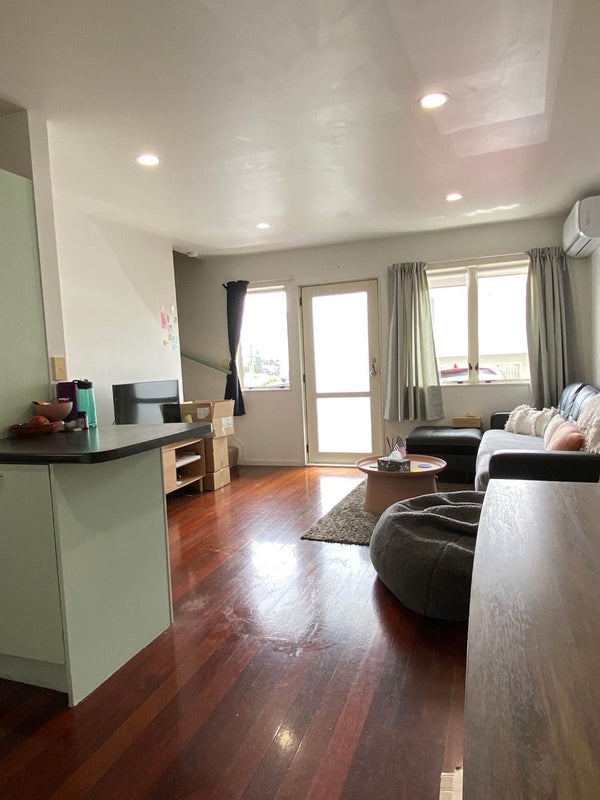2J Diamond Street, Eden Terrace, Auckland - Carousel 2