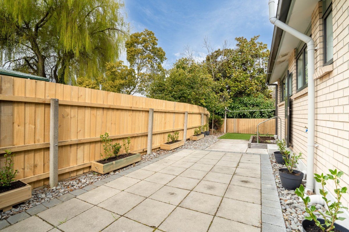 6/164 Edgeware Road, Edgeware, Christchurch - Carousel 17