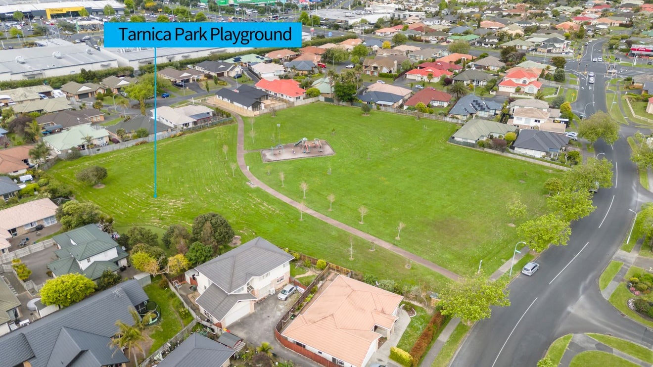 2/25 Thirlmere Rise, Northpark, Auckland - Carousel 14