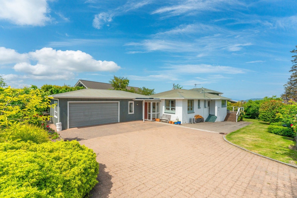 29 Ngauruhoe Street, Hilltop, Taupo - Carousel 1