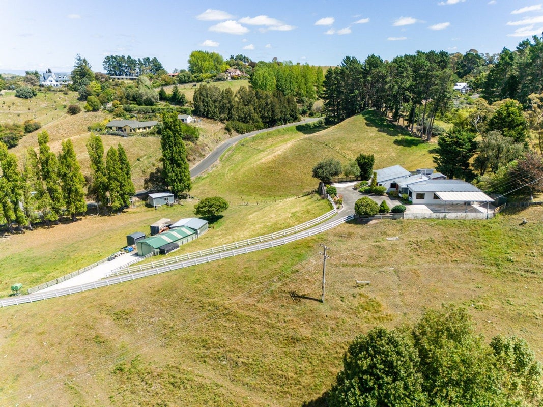 3 Nilgiri Road, Poraiti, Napier - Carousel 1