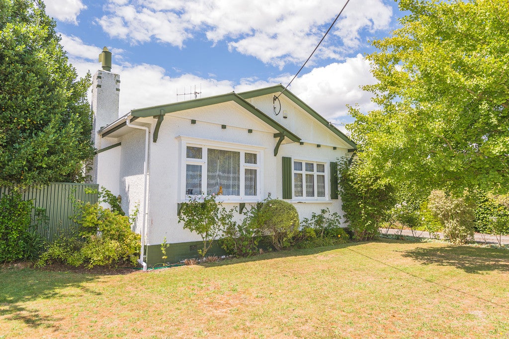 32 Mitchell Street, Aramoho, Whanganui - Carousel 1