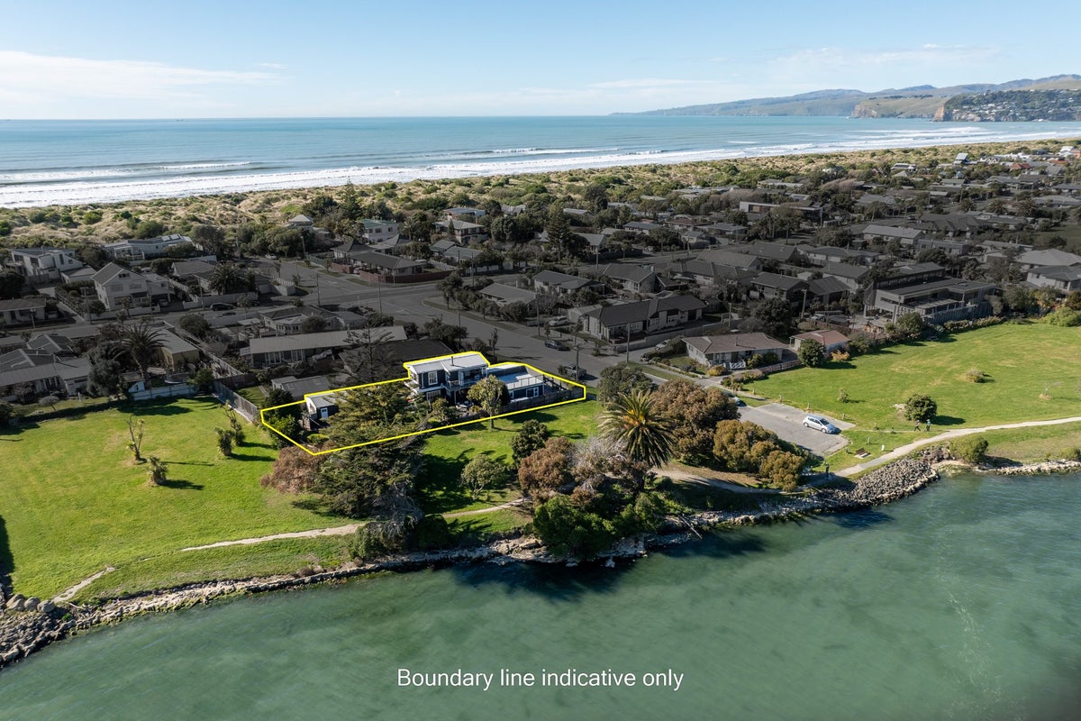 7 Heron Street, Southshore, Christchurch - Carousel 1