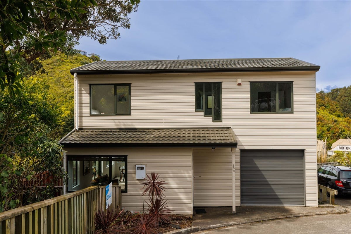 50B Dominion Park Street, Johnsonville, Wellington - Carousel 2