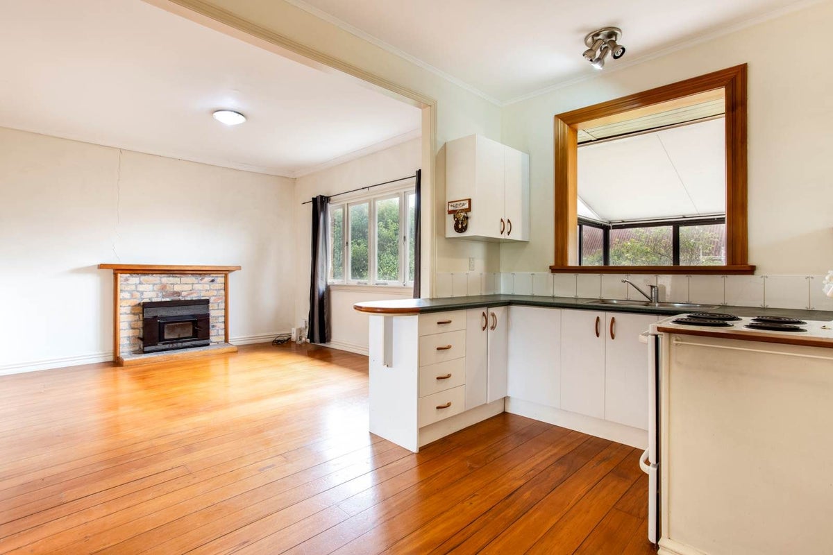 67 West Coast Road, Glen Eden, Auckland - Carousel 2