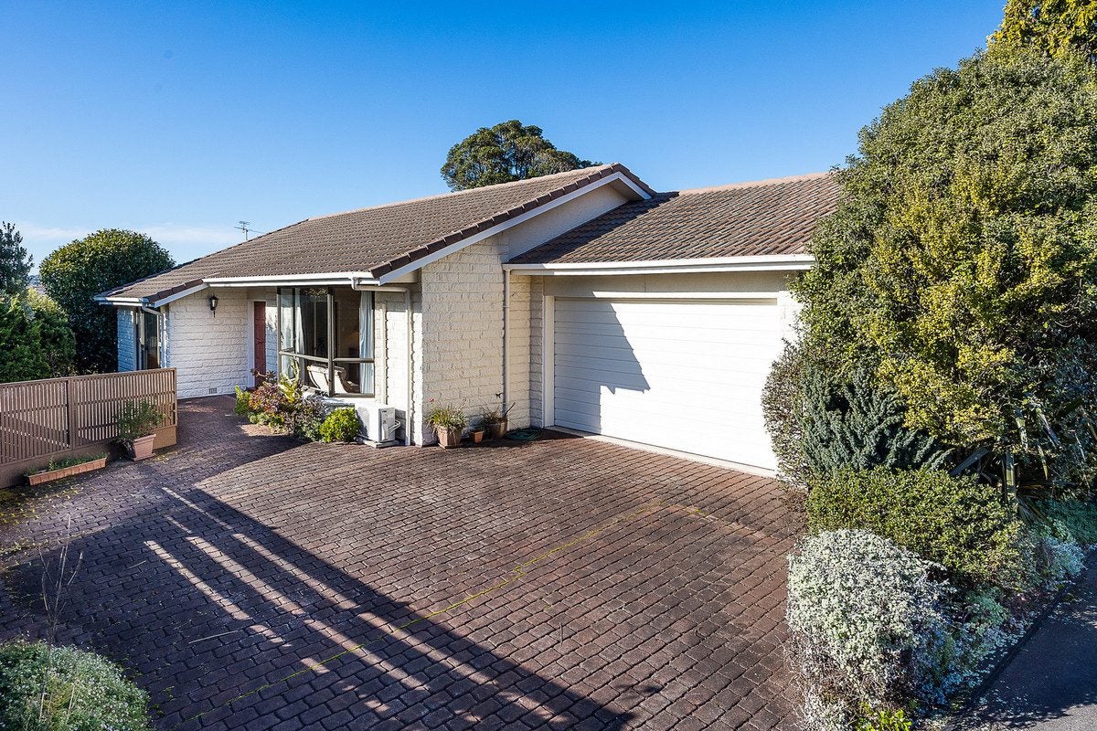 231 Bay View Road, Saint Clair, Dunedin - Carousel 1