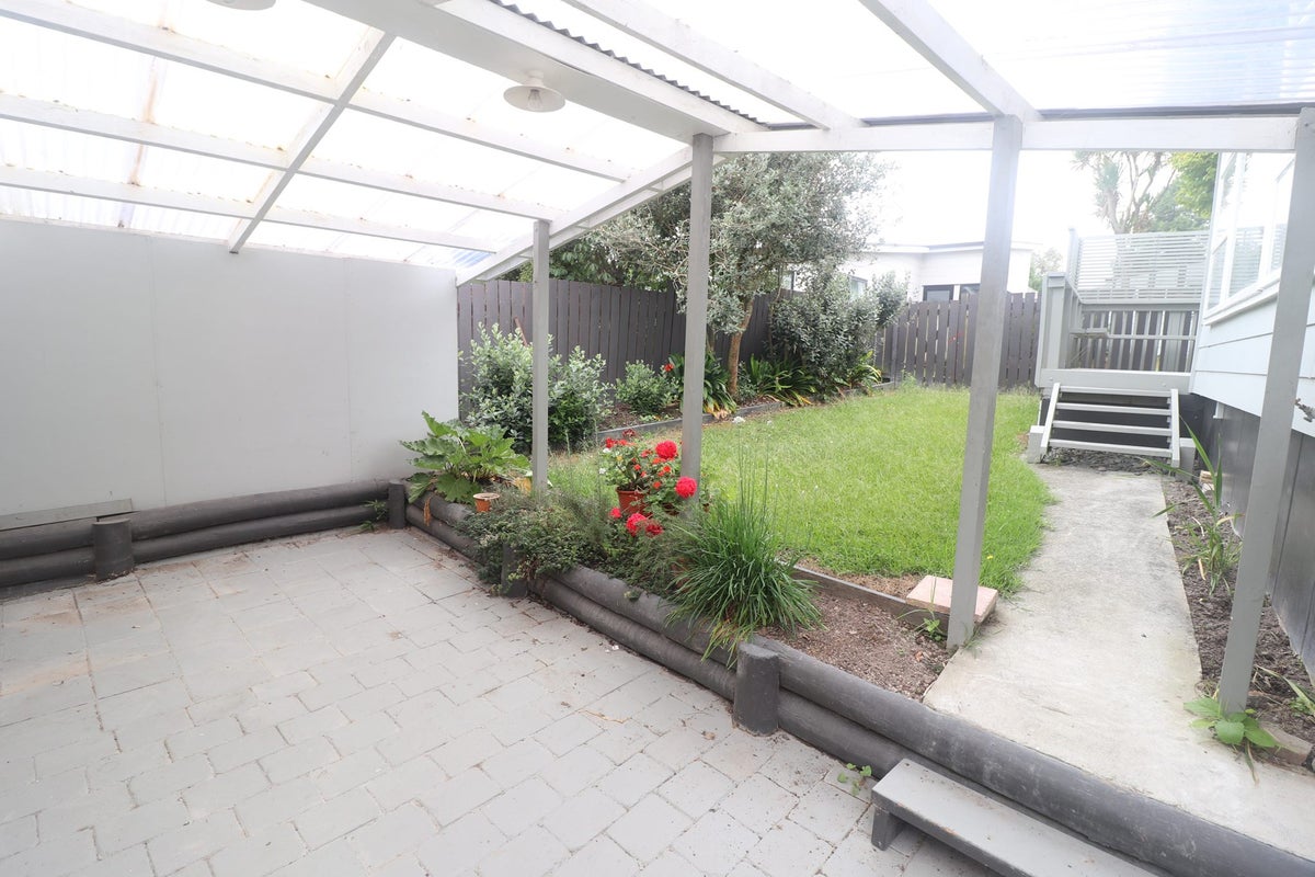54 Oreil Avenue, West Harbour, Auckland - Carousel 27