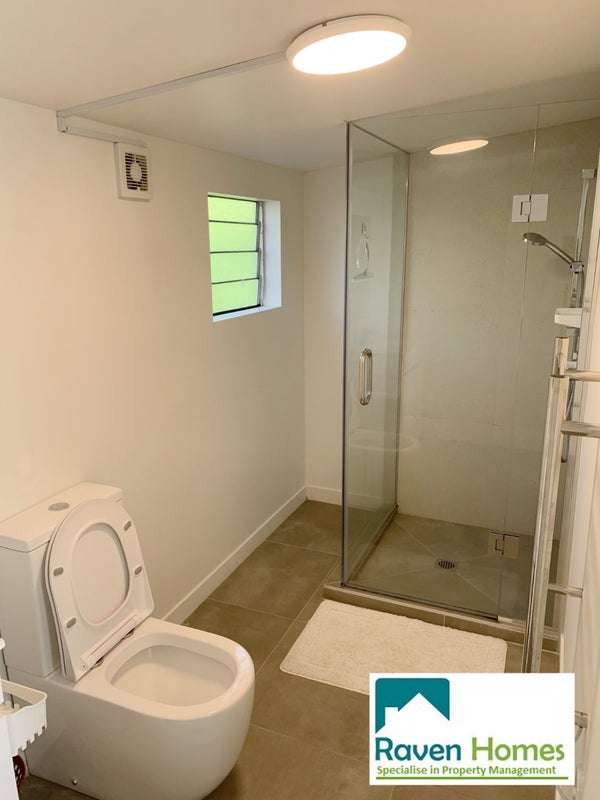 22 Korau Road, Greenlane, Auckland - Carousel 11