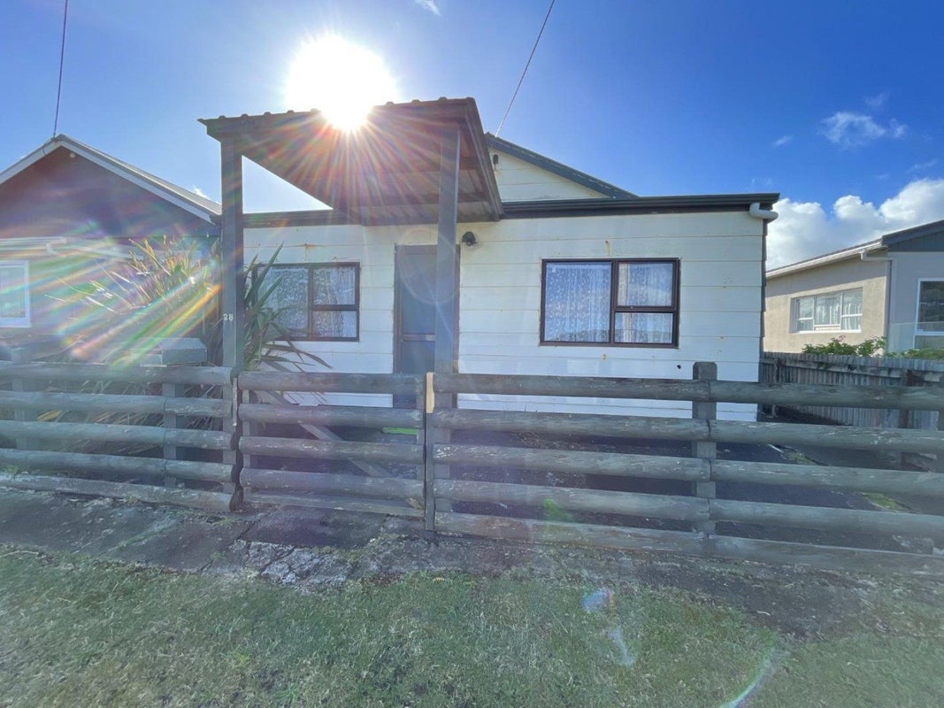 28 Seafront Road, Castlecliff, Whanganui - Carousel 2