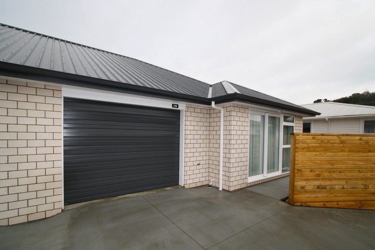 210 Ngamotu Road, Spotswood, New Plymouth - Carousel 10