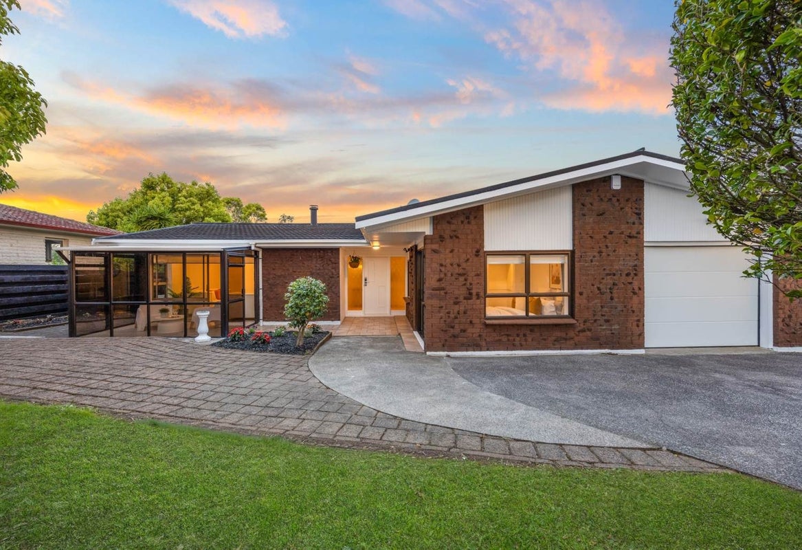 79 Meadway, Sunnyhills, Auckland - Carousel 1