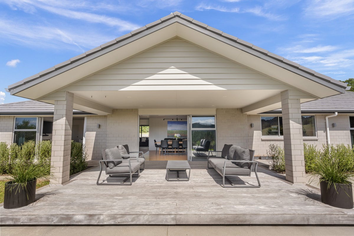152 Valley View Road, Whangarei - Carousel 2