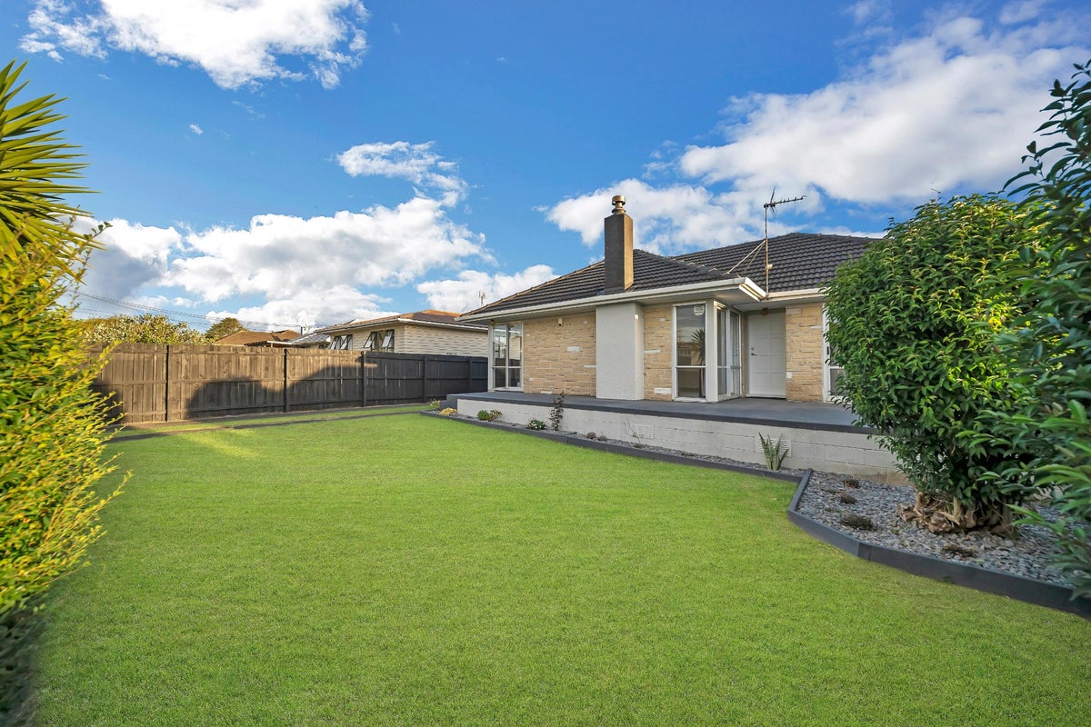 24 Laxon Avenue, Otara, Auckland - Carousel 2