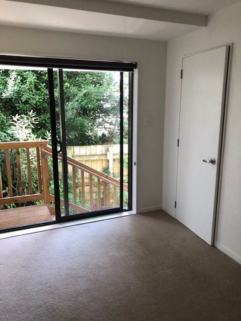 4/11 Gordon Place, Newtown, Wellington - Carousel 14