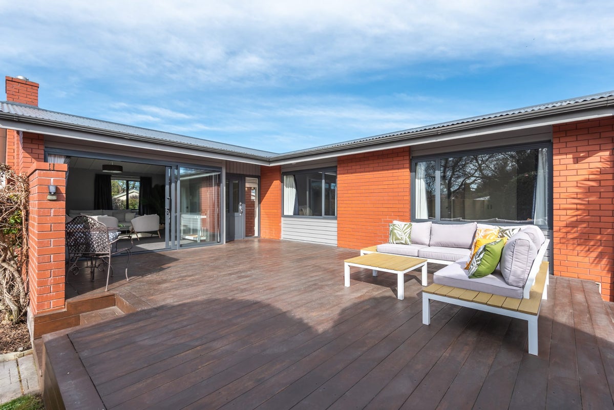 20 Toorak Avenue, Avonhead, Christchurch - Carousel 2