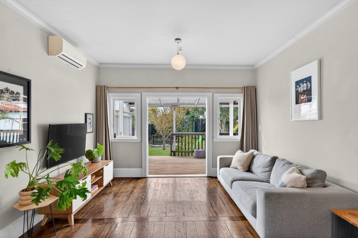 13 Creagh Street, Te Awa, Napier - Carousel 2