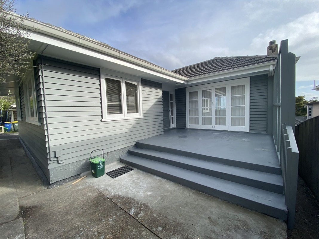 194 East Coast Road, Forrest Hill, Auckland - Carousel 1
