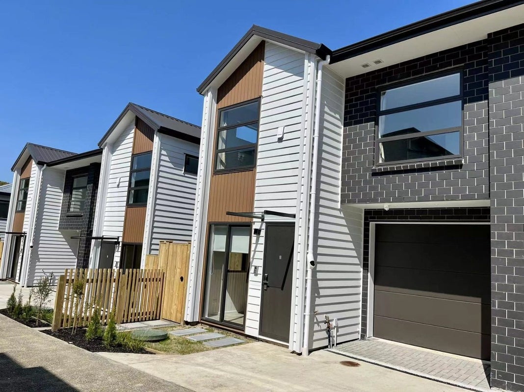 12D Holland Avenue, Point England, Auckland - Carousel 2