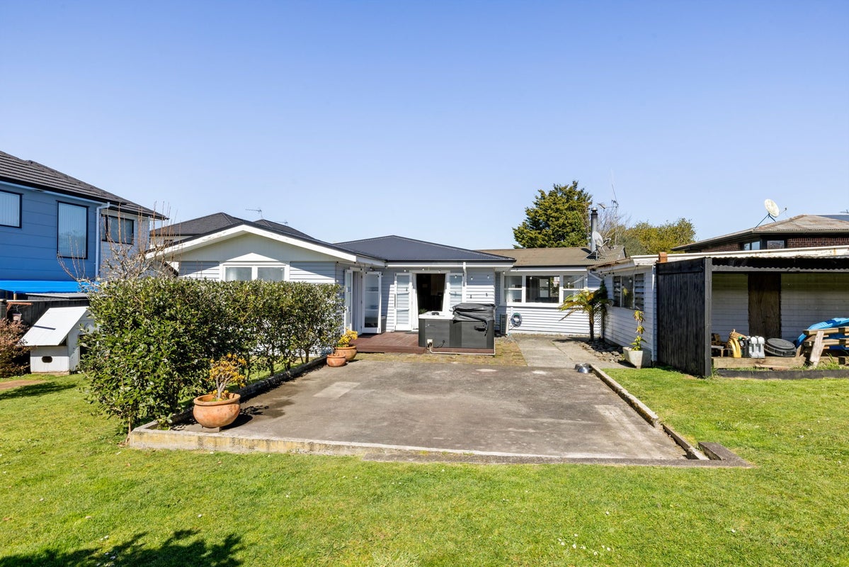 21 MacDonald Road, Glenview, Hamilton - Carousel 24