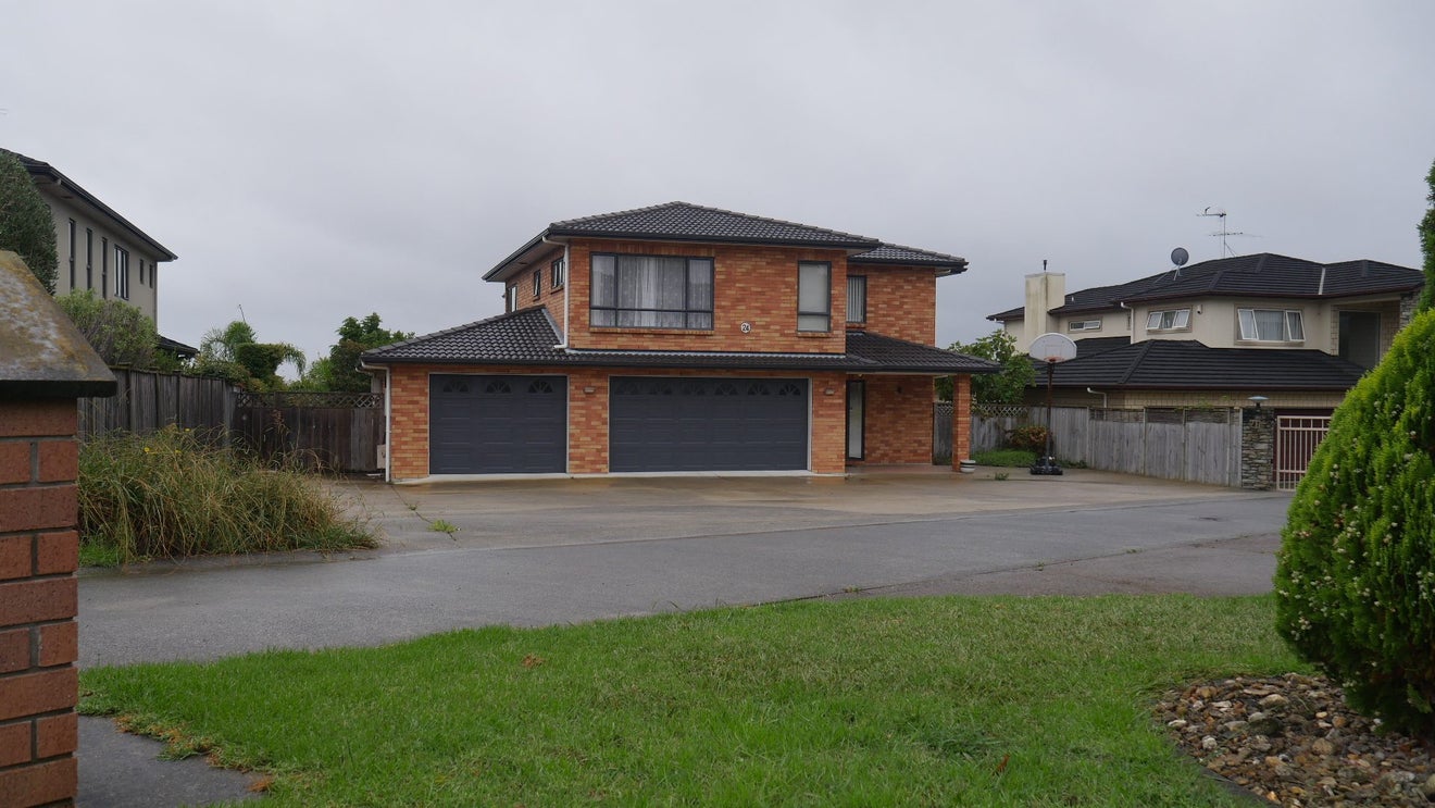 24 Armstrong Farm Drive, East Tamaki Heights, Auckland - Carousel 1