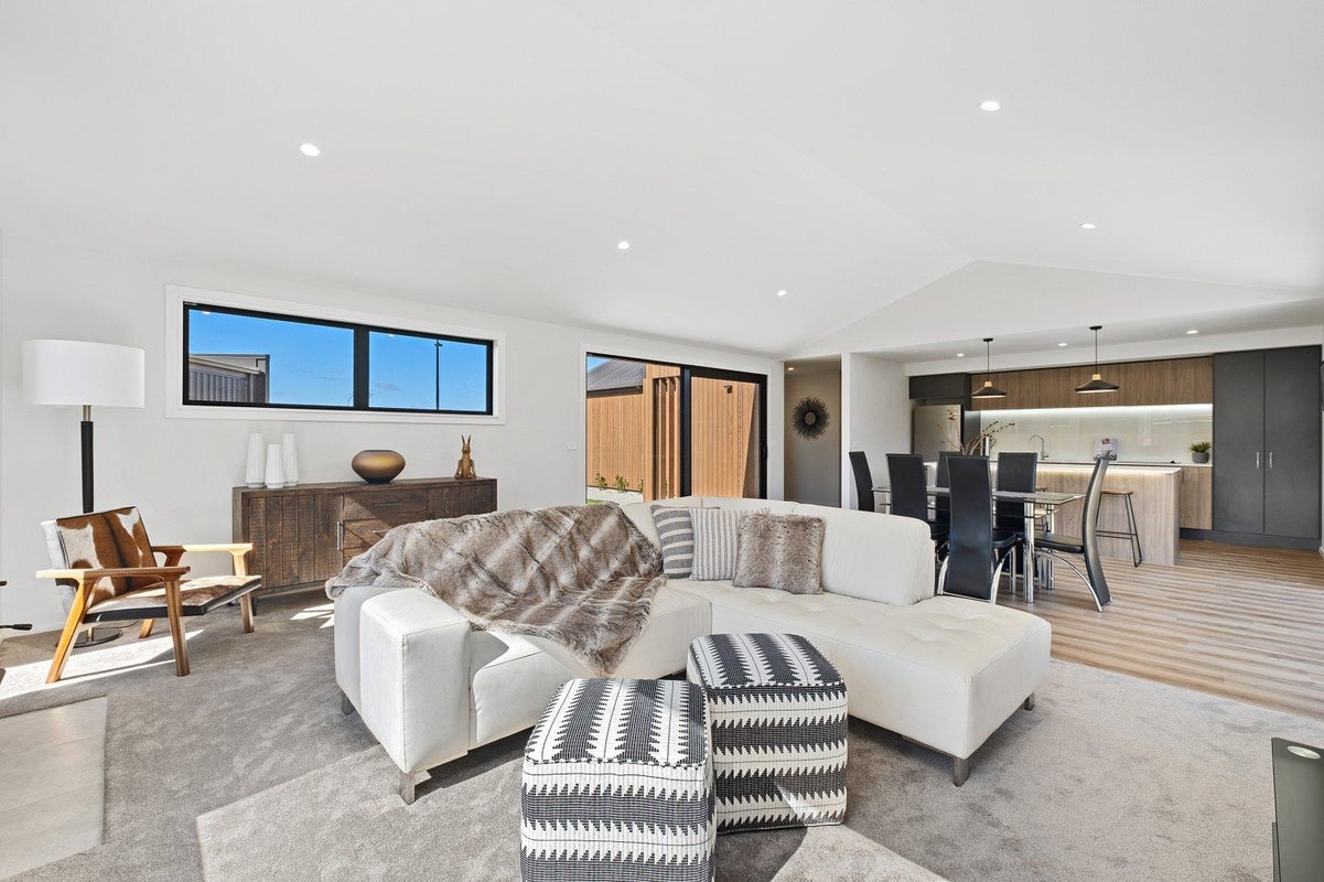 5 Merivale Avenue, Wanaka - Carousel 2