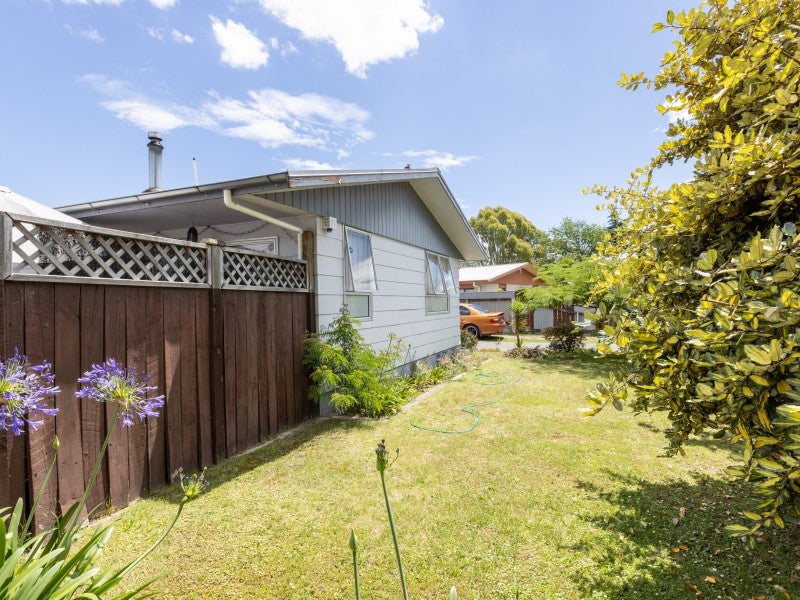 56 Columbus Crescent, Flaxmere, Hastings - Carousel 1