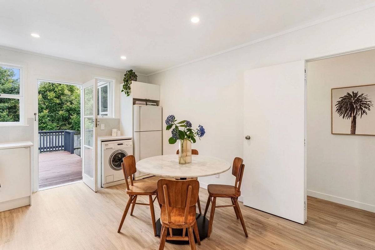 6/134 Edmonton Road, Te Atatu South, Auckland - Carousel 2