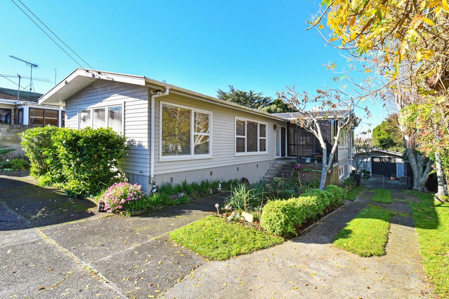 25 Halver Road, Hillpark, Auckland - Carousel 1