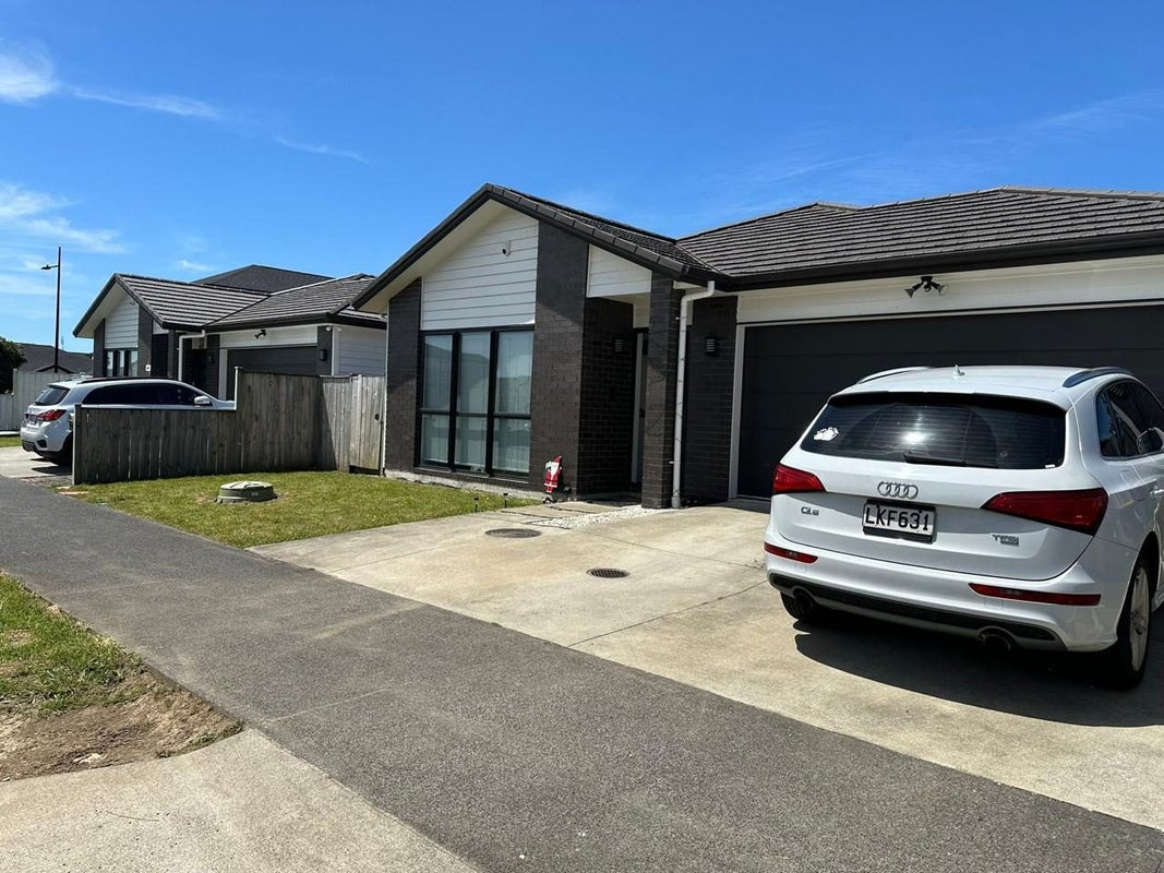 21 Castlepoint AVE, Takanini, Takahini - Carousel 1