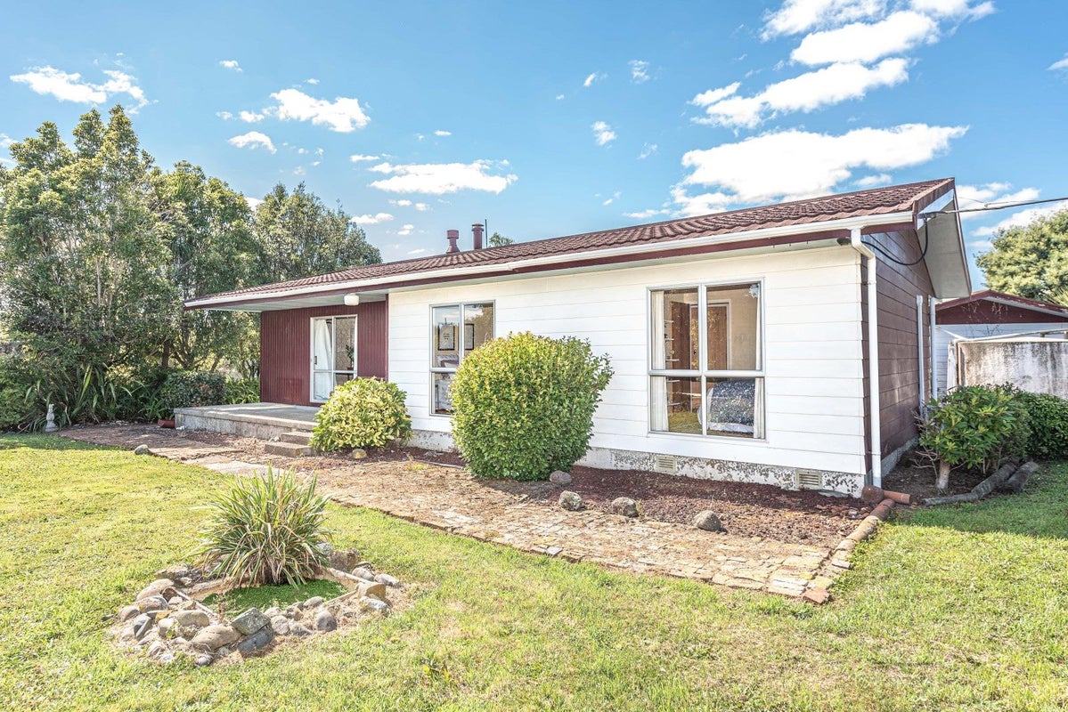 1343 Wellington Road, Crofton, Marton - Carousel 2
