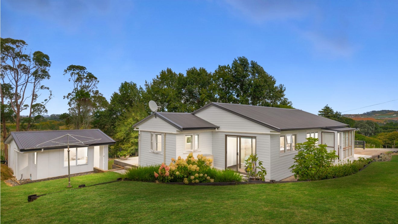 210A Logan Road, Buckland, Pukekohe - Carousel 1