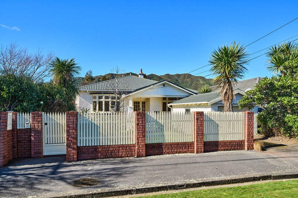 29 Leighton Avenue, Waiwhetu, Lower Hutt - Carousel 1