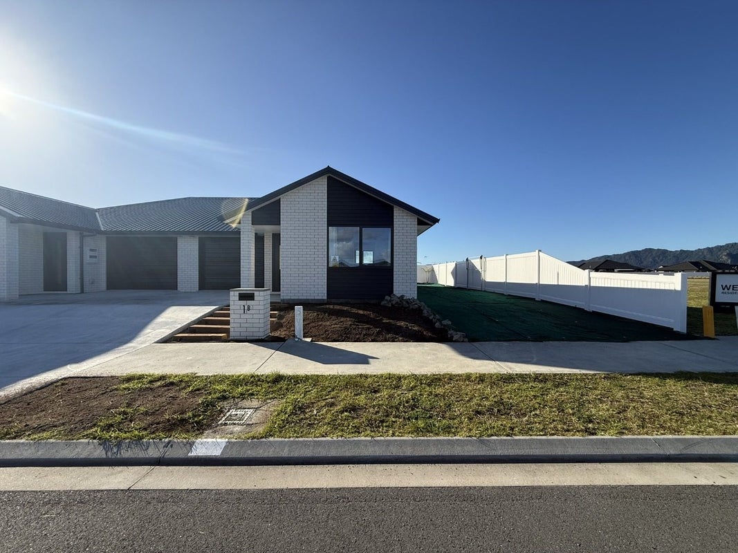 1 Langman Court, One Tree Point, Whangarei - Carousel 1