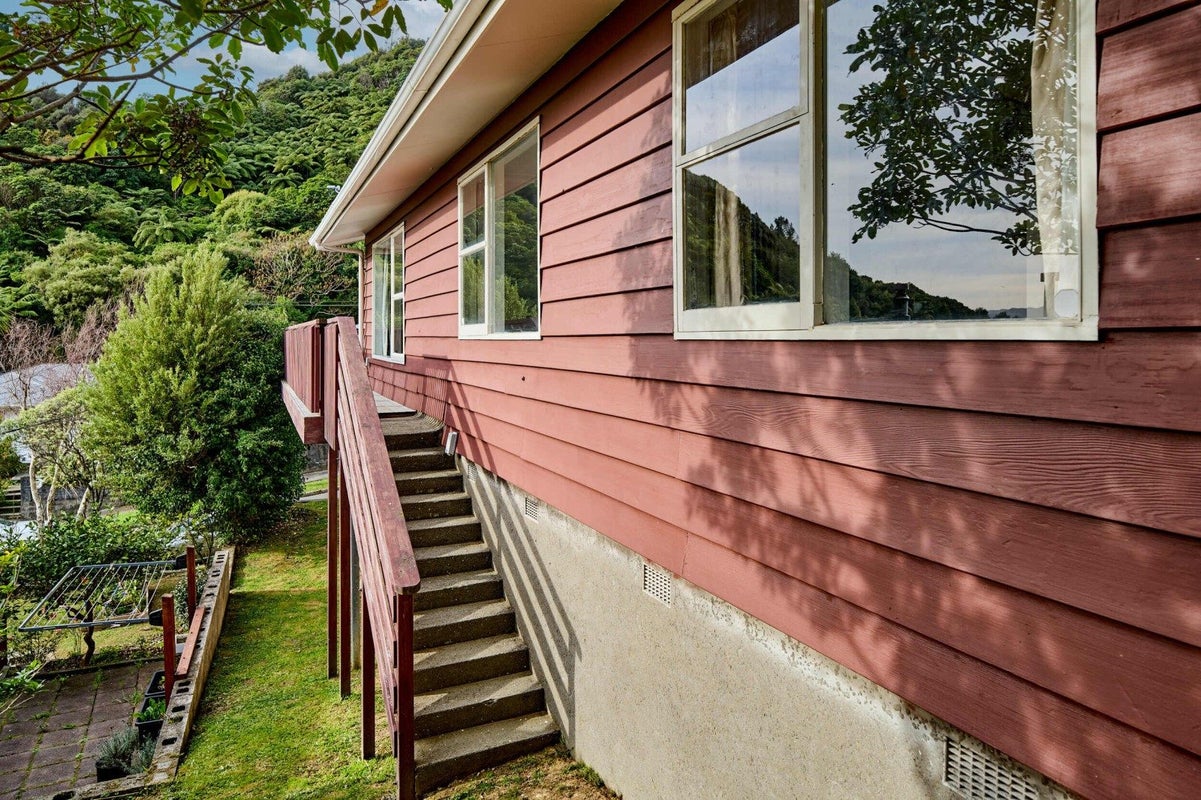 19 Holmes Grove, Naenae, Lower Hutt - Carousel 14