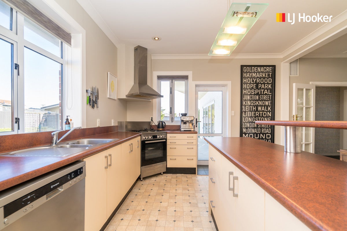 57 Stirling Street, Andersons Bay, Dunedin - Carousel 2