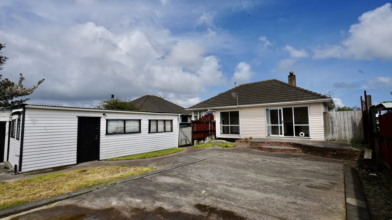 25 Manchester Street, Takaro, Palmerston North - Carousel 13