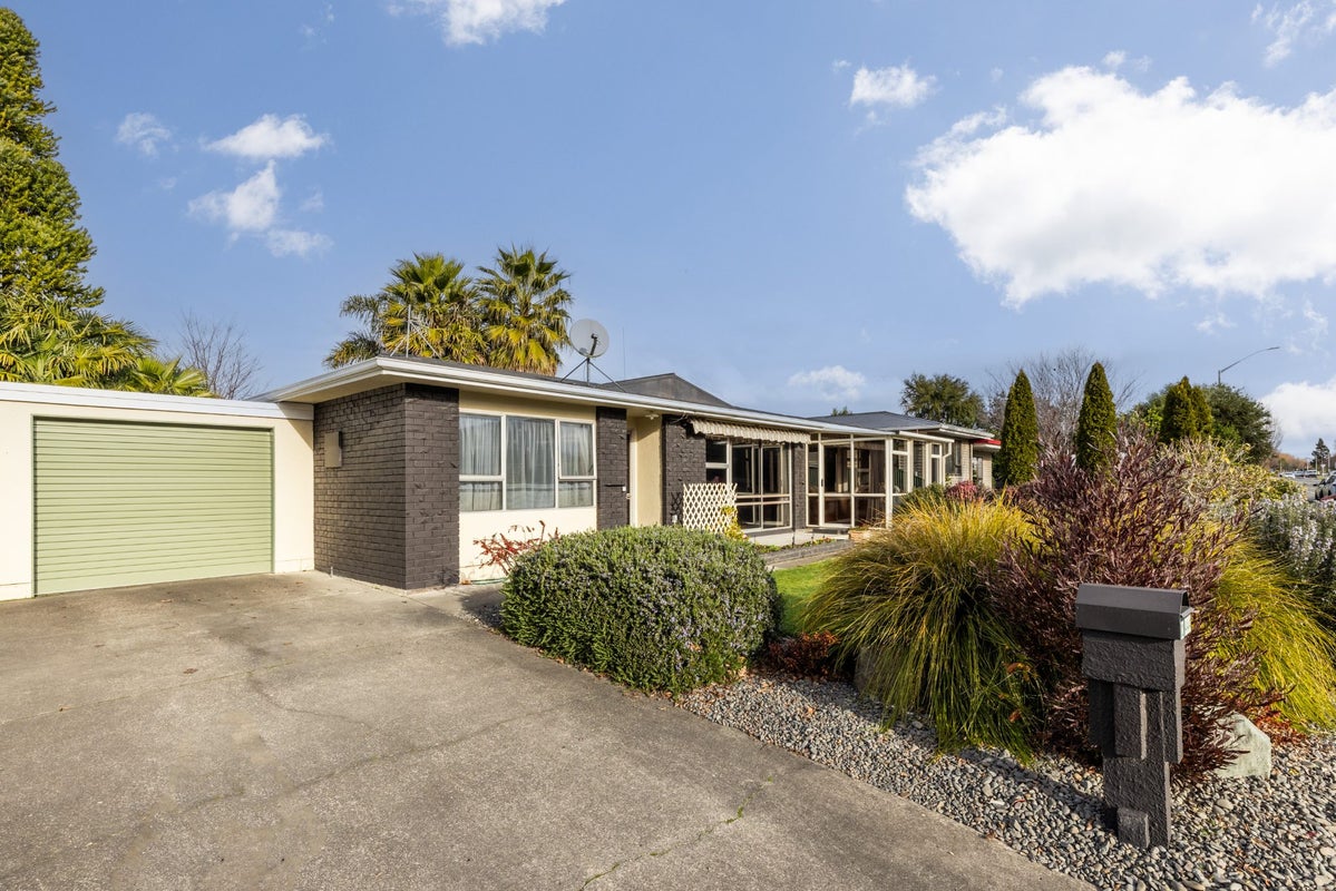 2/444 Gloucester Street, Taradale, Napier - Carousel 15