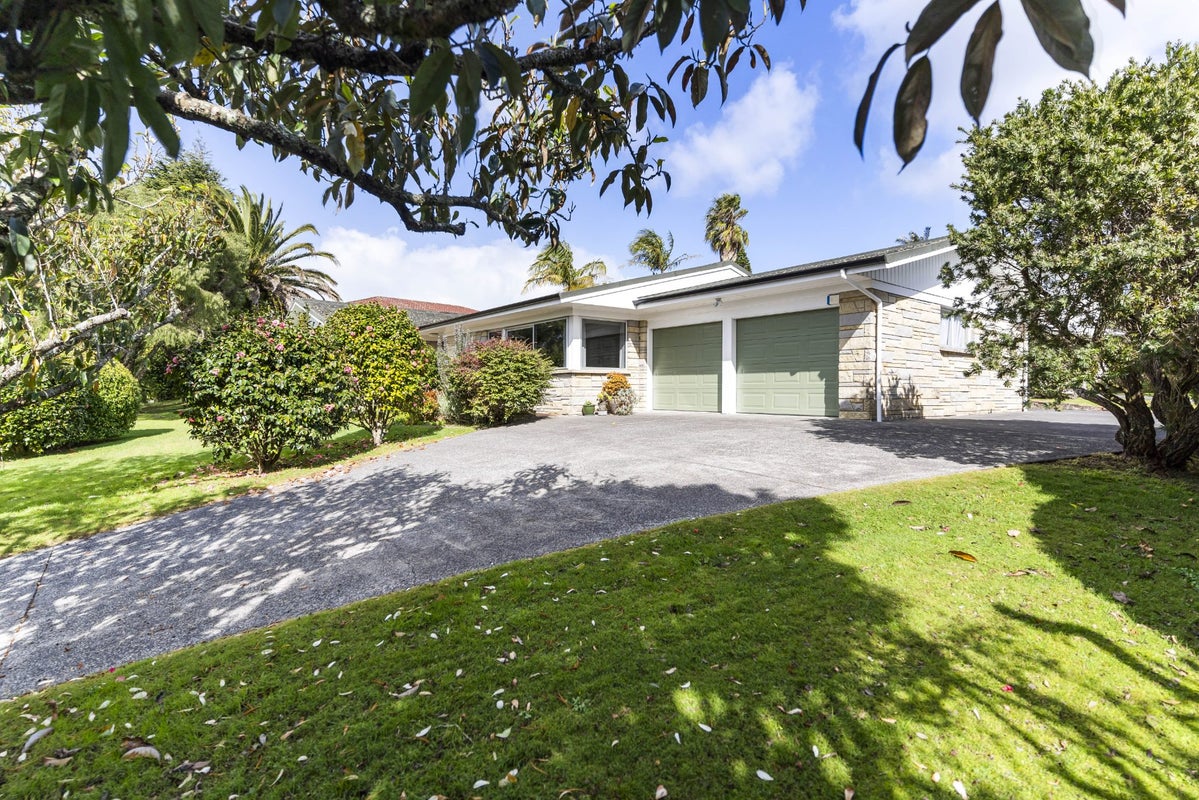 21 Marywil Crescent, Hillcrest, Auckland - Carousel 1
