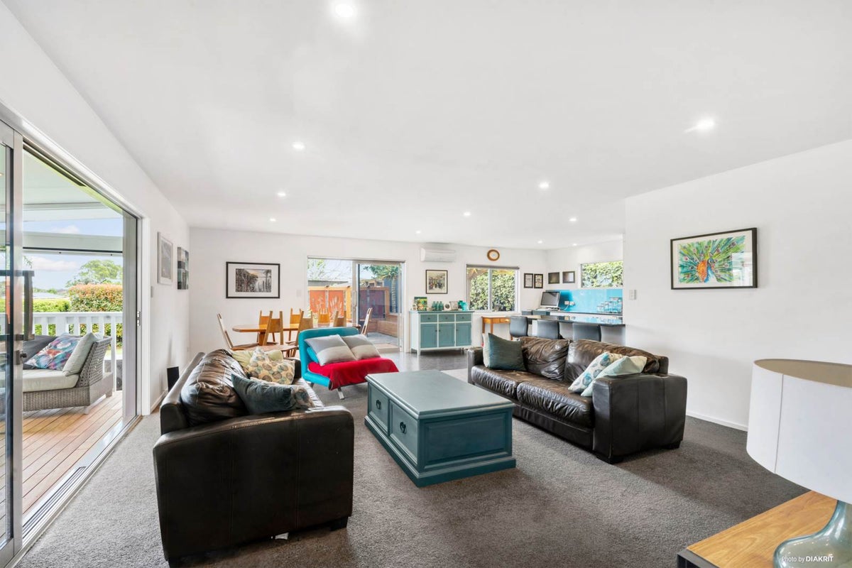 19 Cherrie Road, Beachlands, Auckland - Carousel 2
