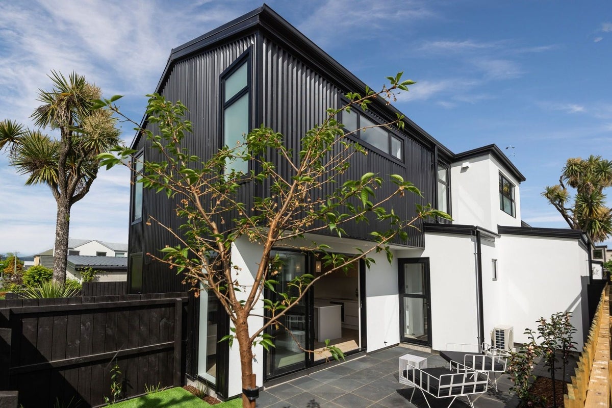 2/113 Bishop Street, St Albans, Christchurch - Carousel 2