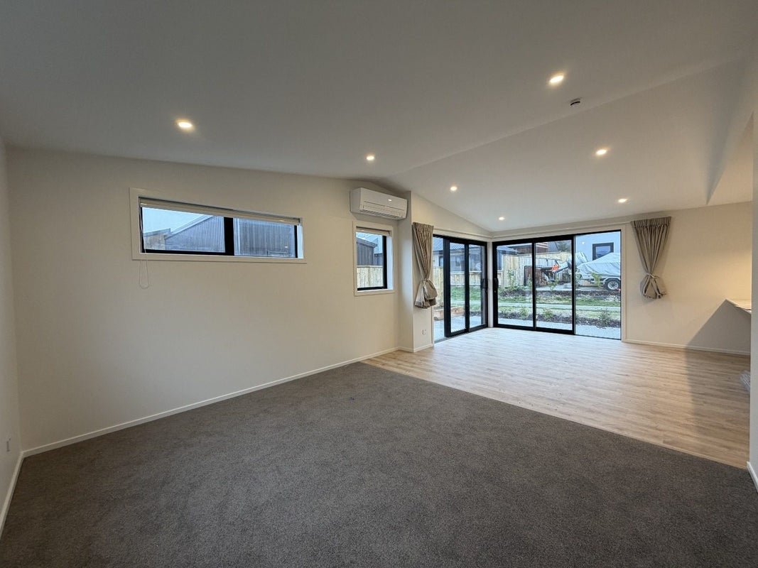 171 Howden Drive, Jacks Point, Queenstown - Carousel 2