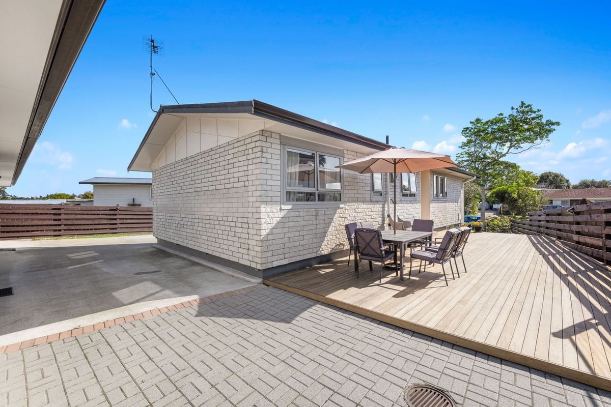 12 Hope Farm Avenue, Pakuranga Heights, Auckland - Carousel 2