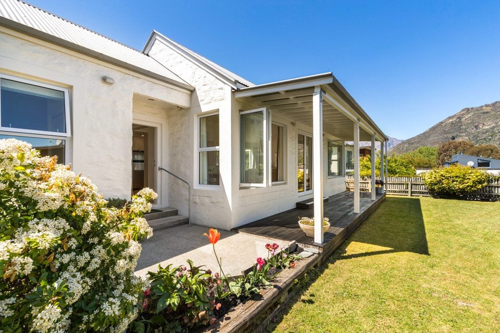 5 Stewart Street, Frankton, Queenstown - Carousel 2