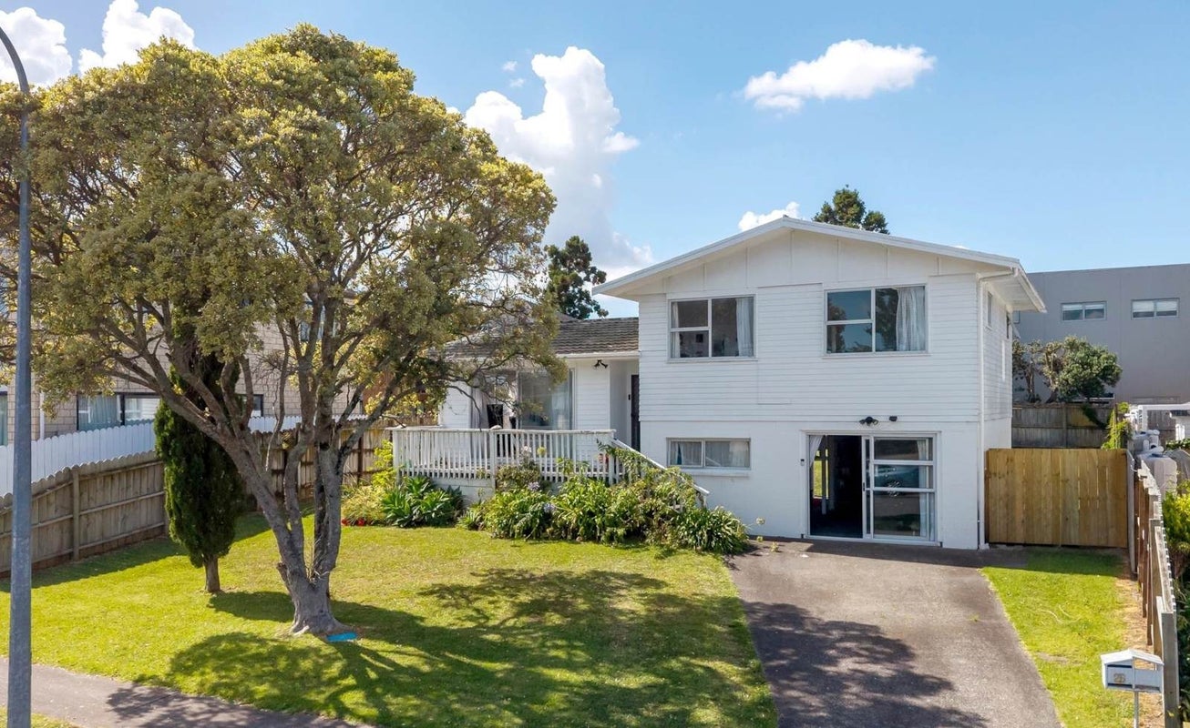 26 Reelick Avenue, Pakuranga Heights, Auckland - Carousel 1
