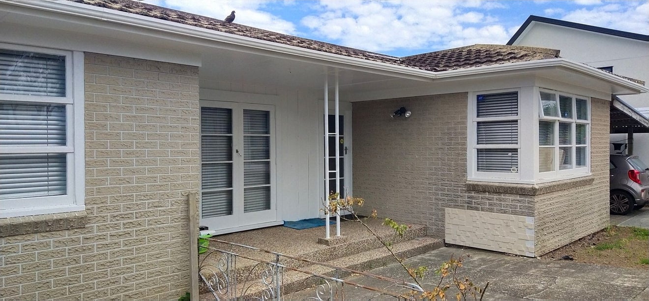 321A Richardson Road, New Windsor, Auckland - Carousel 1